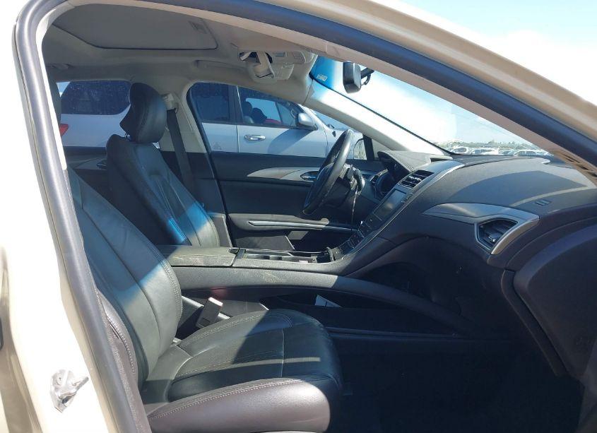 Photo 5 of 2014 Lincoln Mkz (VIN 3LN6L2GK1ER825455)