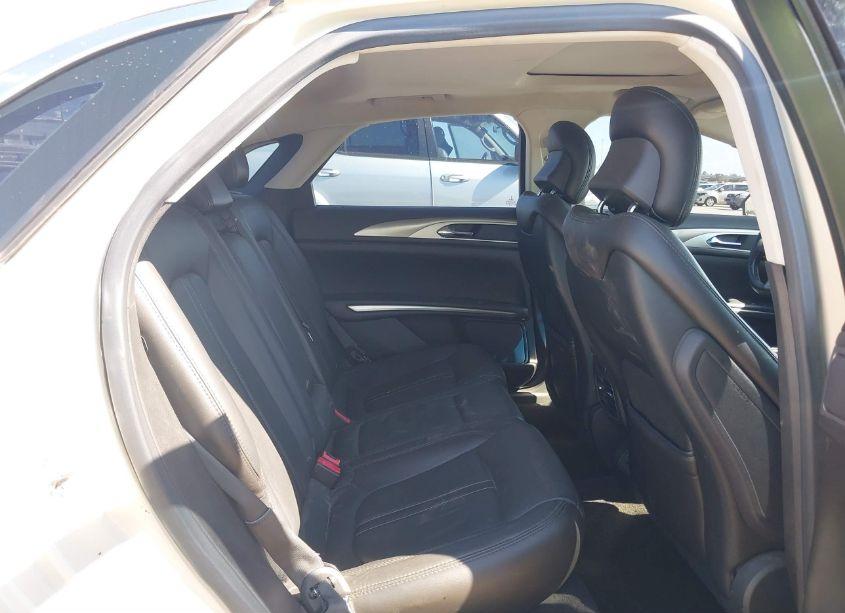 Photo 8 of 2014 Lincoln Mkz (VIN 3LN6L2GK1ER825455)