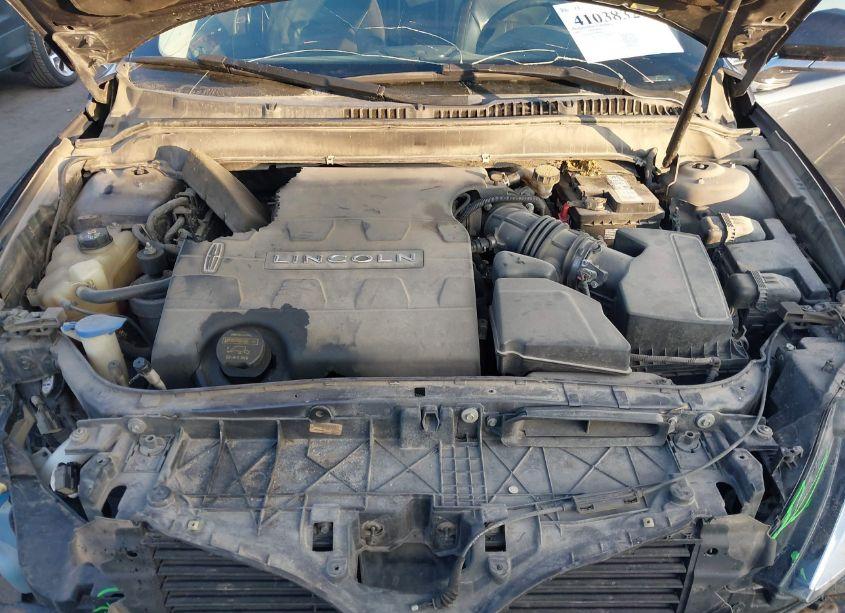 Photo 10 of 2013 Lincoln Mkz (VIN 3LN6L2GK3DR801401)