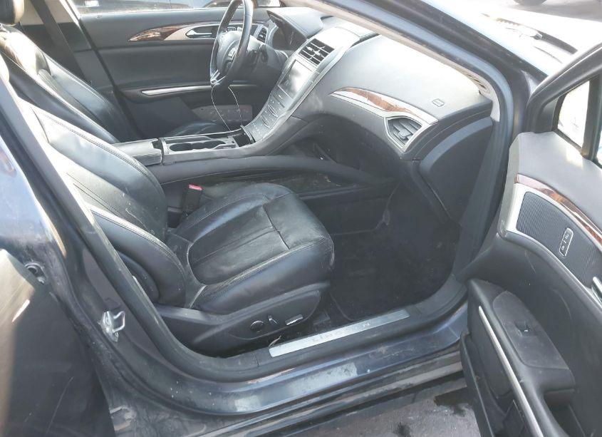 Photo 5 of 2013 Lincoln Mkz (VIN 3LN6L2GK3DR801401)