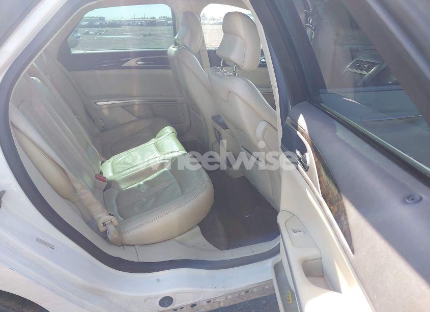 Photo 8 of 2013 Lincoln Mkz (VIN 3LN6L2GK3DR824094)