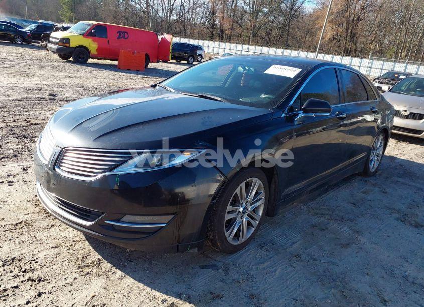 Photo 2 of 2014 Lincoln Mkz (VIN 3LN6L2GK4ER802736)