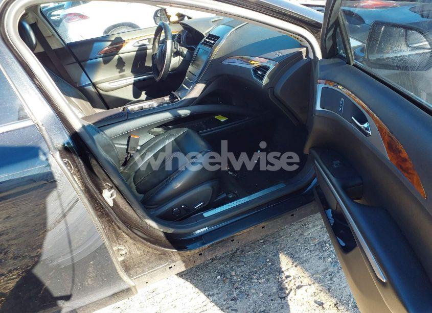 Photo 5 of 2014 Lincoln Mkz (VIN 3LN6L2GK4ER802736)