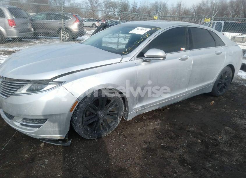 Photo 2 of 2014 Lincoln Mkz (VIN 3LN6L2GK4ER820931)