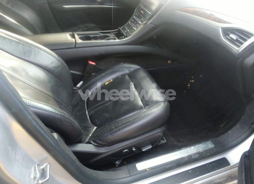 Photo 5 of 2014 Lincoln Mkz (VIN 3LN6L2GK4ER820931)