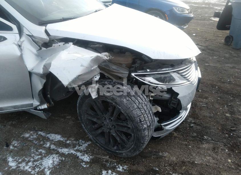 Photo 6 of 2014 Lincoln Mkz (VIN 3LN6L2GK4ER820931)