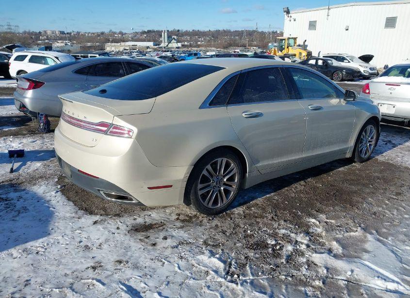 Photo 4 of 2014 Lincoln Mkz (VIN 3LN6L2GK5ER808268)