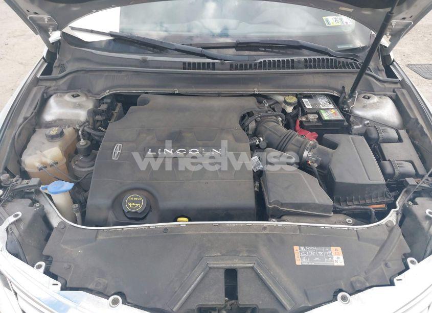 Photo 10 of 2014 Lincoln Mkz (VIN 3LN6L2GK5ER823529)