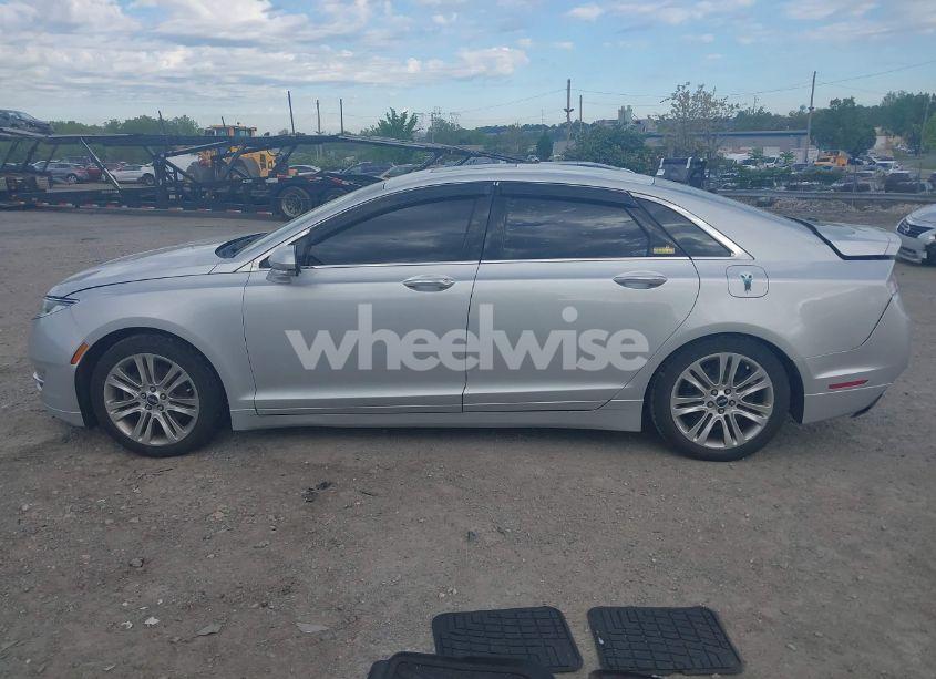 Photo 14 of 2014 Lincoln Mkz (VIN 3LN6L2GK5ER823529)
