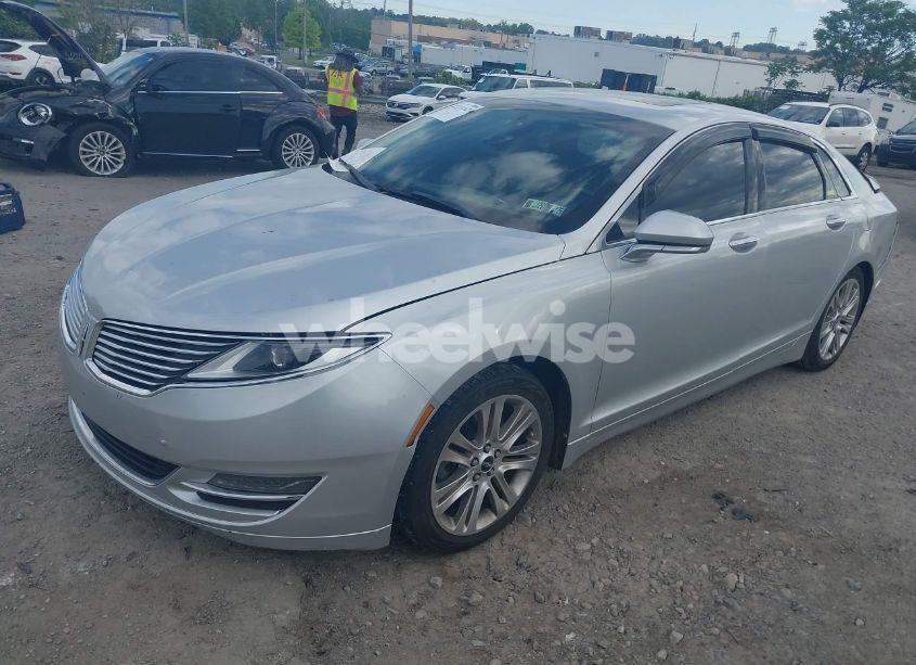 Photo 2 of 2014 Lincoln Mkz (VIN 3LN6L2GK5ER823529)