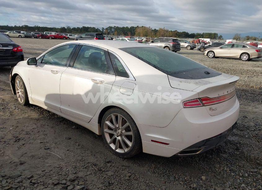 Photo 3 of 2015 Lincoln Mkz (VIN 3LN6L2GK8FR620152)