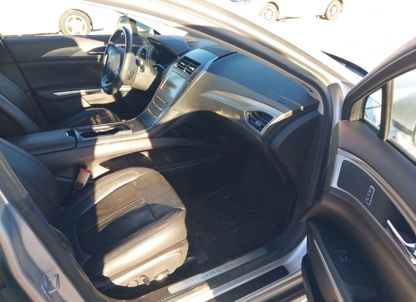 Photo 5 of 2014 Lincoln Mkz (VIN 3LN6L2GK9ER817233)