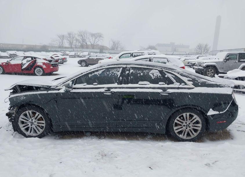 Photo 13 of 2014 Lincoln Mkz (VIN 3LN6L2GK9ER824067)