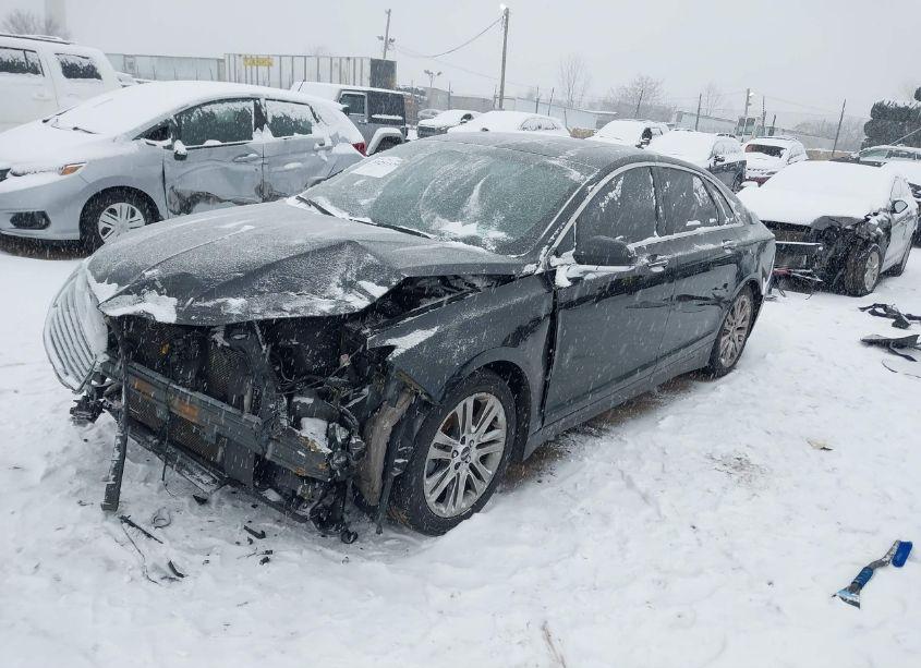 Photo 2 of 2014 Lincoln Mkz (VIN 3LN6L2GK9ER824067)