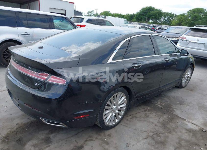 Photo 4 of 2013 Lincoln Mkz (VIN 3LN6L2GKXDR814338)