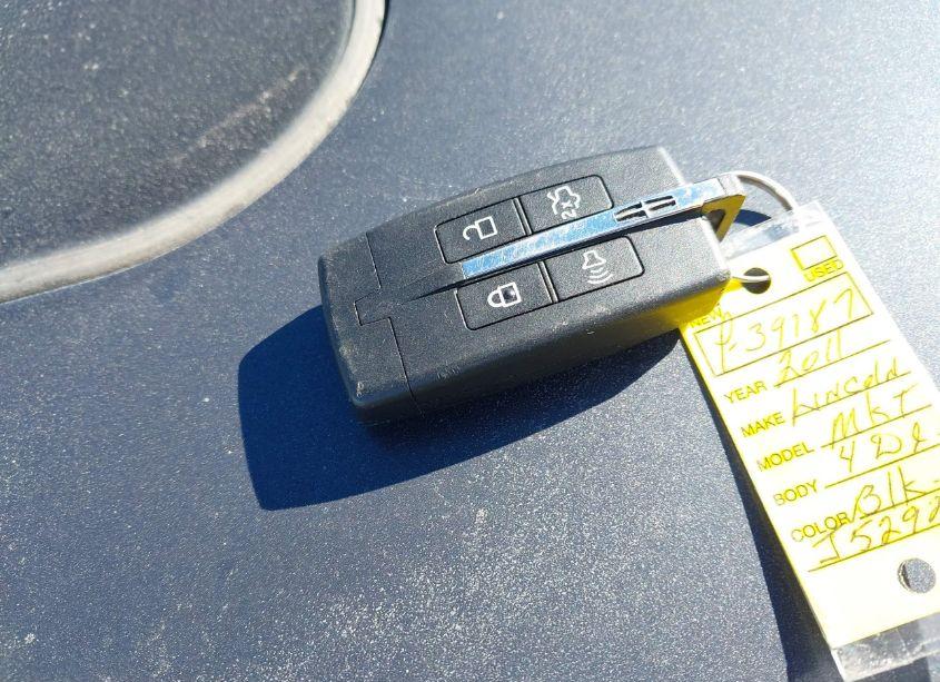 Photo 11 of 2014 Lincoln Mkz (VIN 3LN6L2GKXER825454)