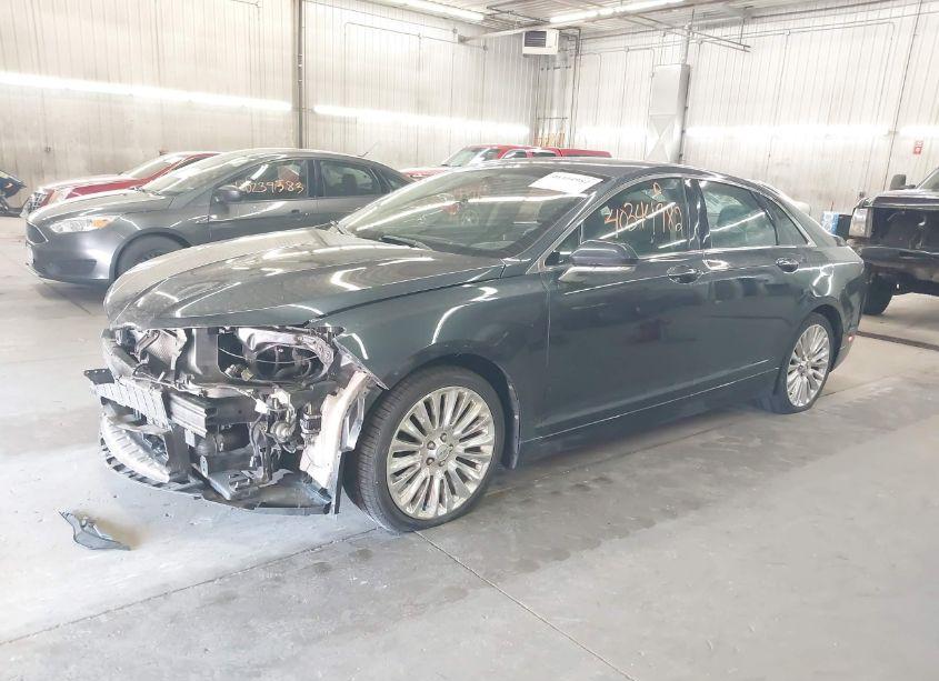 Photo 2 of 2013 Lincoln Mkz (VIN 3LN6L2J90DR825578)