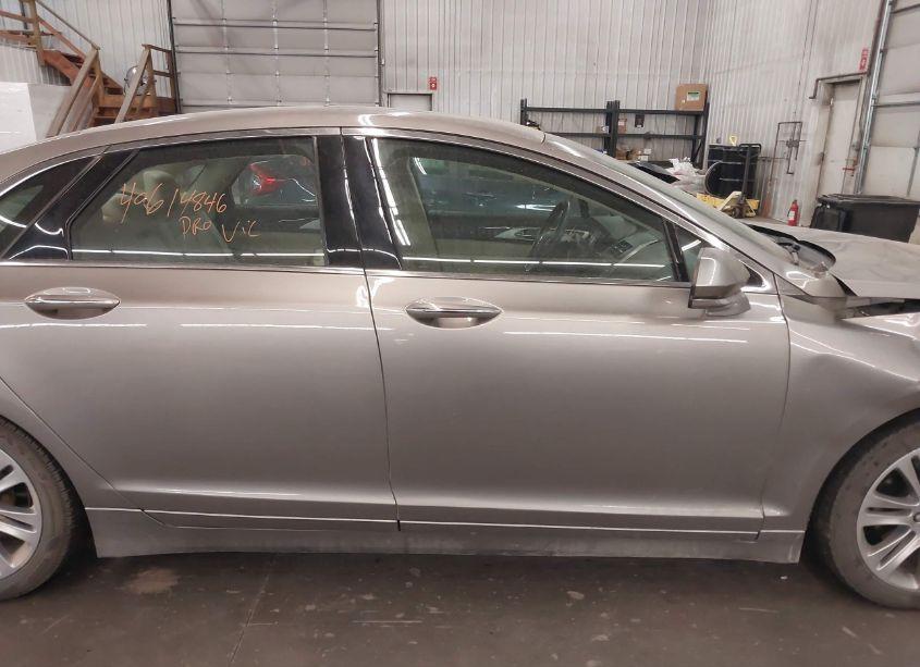 Photo 14 of 2015 Lincoln Mkz (VIN 3LN6L2J90FR619082)