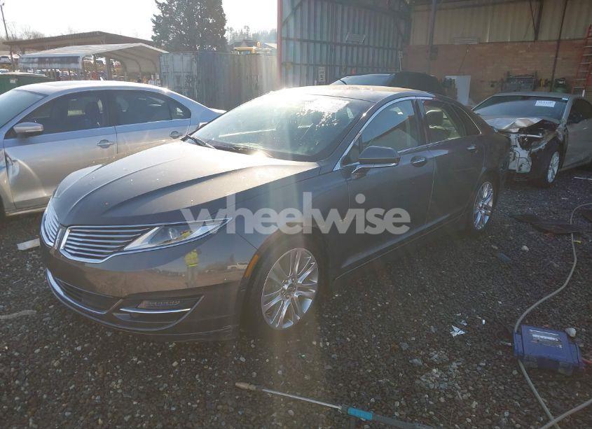 Photo 2 of 2015 Lincoln Mkz (VIN 3LN6L2J90FR623035)