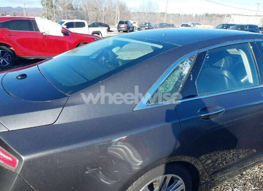 Photo 6 of 2015 Lincoln Mkz (VIN 3LN6L2J90FR623035)