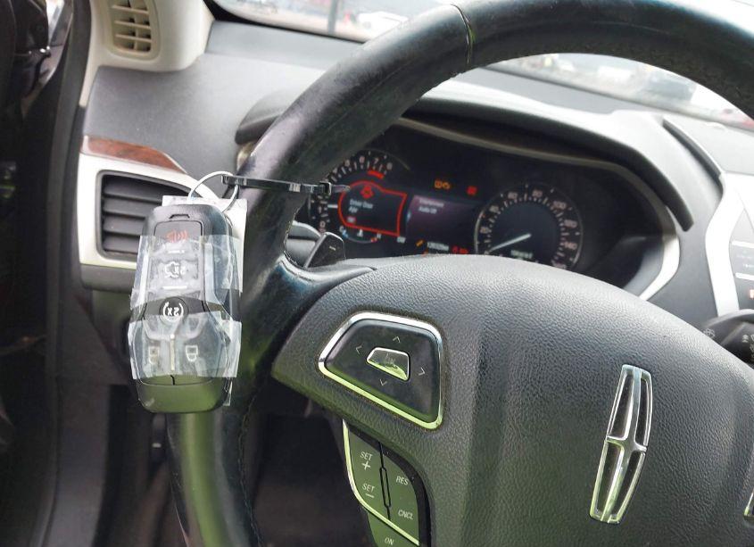 Photo 11 of 2016 Lincoln Mkz (VIN 3LN6L2J90GR633050)