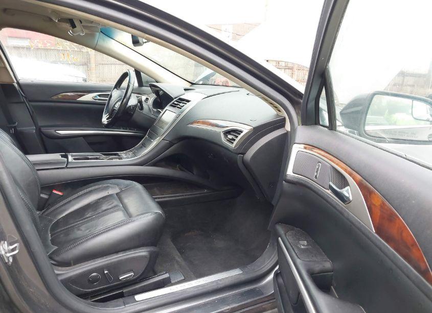 Photo 5 of 2016 Lincoln Mkz (VIN 3LN6L2J90GR633050)