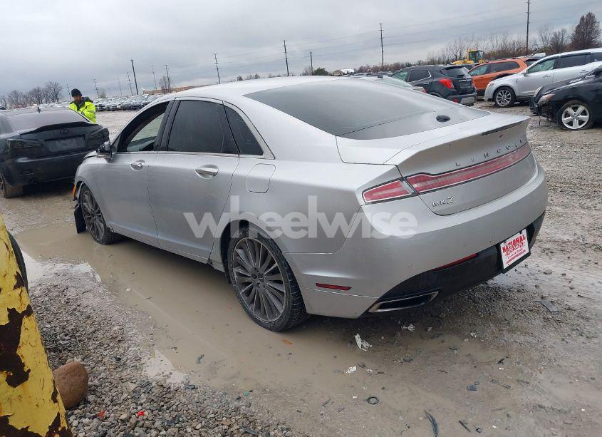 Photo 3 of 2013 Lincoln Mkz (VIN 3LN6L2J91DR819949)