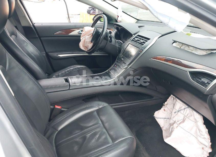 Photo 5 of 2013 Lincoln Mkz (VIN 3LN6L2J91DR819949)