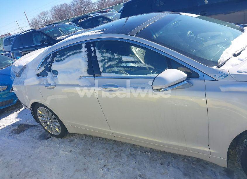 Photo 13 of 2015 Lincoln Mkz (VIN 3LN6L2J91FR624002)