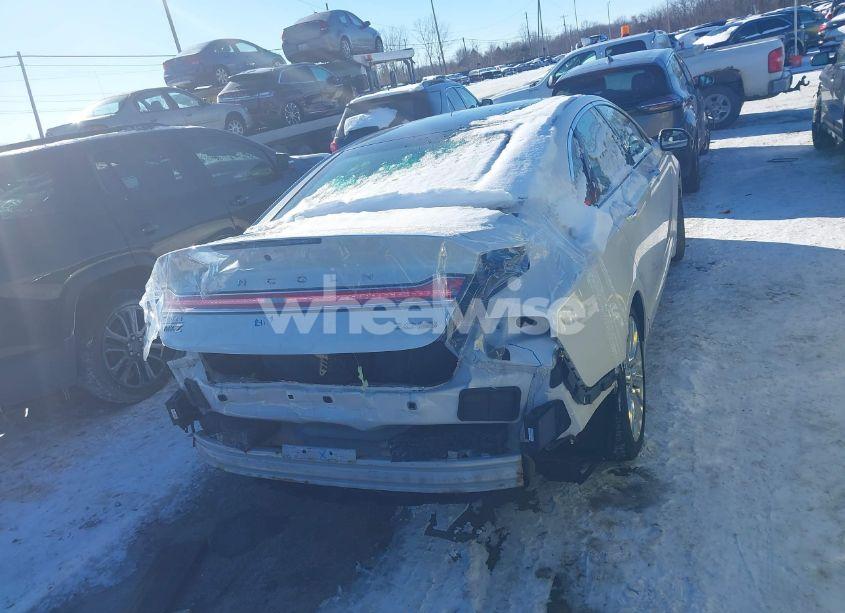 Photo 16 of 2015 Lincoln Mkz (VIN 3LN6L2J91FR624002)