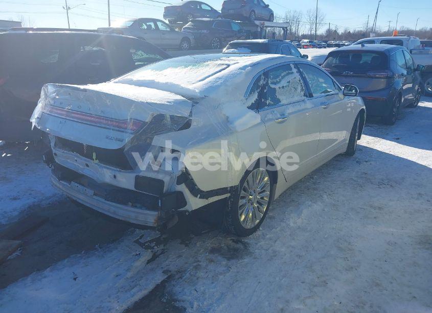Photo 4 of 2015 Lincoln Mkz (VIN 3LN6L2J91FR624002)