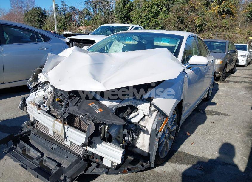 Photo 2 of 2016 Lincoln Mkz (VIN 3LN6L2J91GR610229)