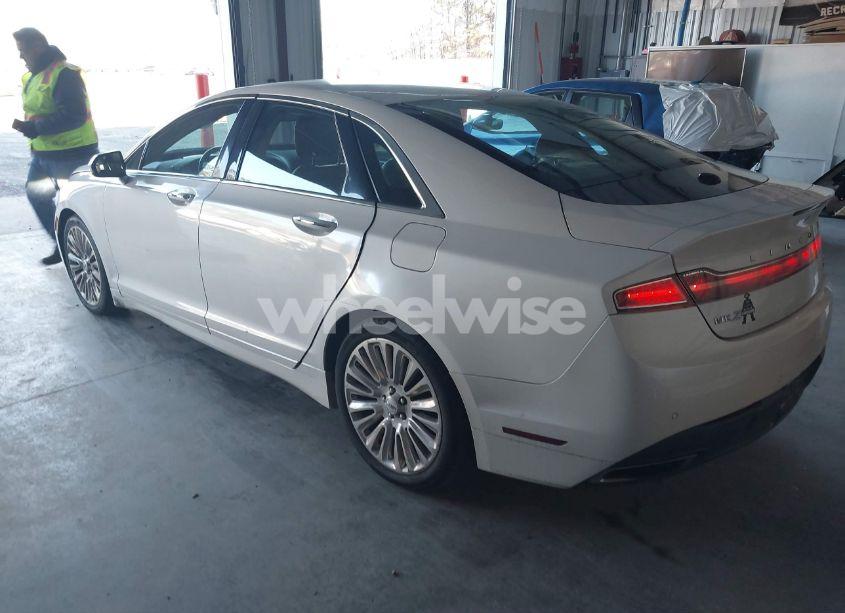 Photo 3 of 2013 Lincoln Mkz (VIN 3LN6L2J92DR803016)