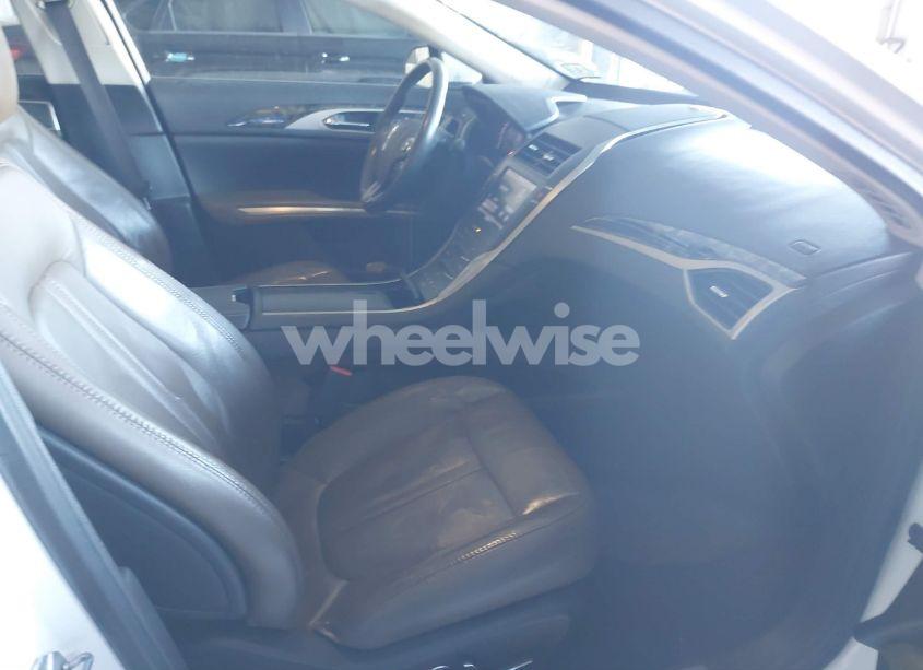 Photo 5 of 2013 Lincoln Mkz (VIN 3LN6L2J92DR803016)