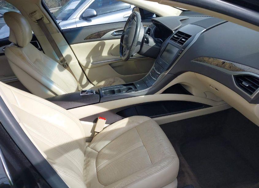 Photo 5 of 2014 Lincoln Mkz (VIN 3LN6L2J92ER821100)