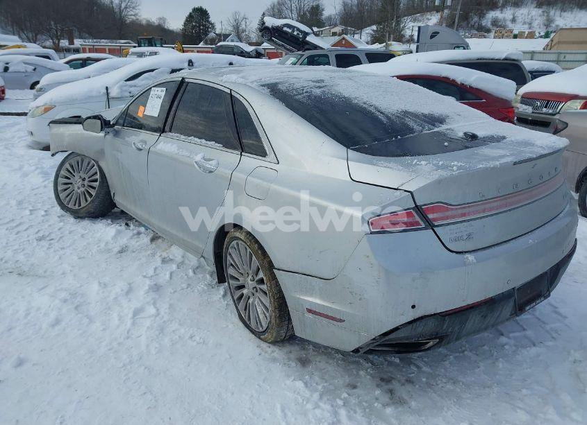 Photo 3 of 2014 Lincoln Mkz (VIN 3LN6L2J92ER832064)