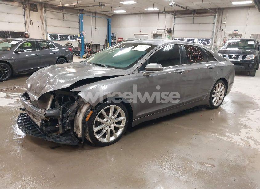 Photo 2 of 2014 Lincoln Mkz (VIN 3LN6L2J93ER819226)
