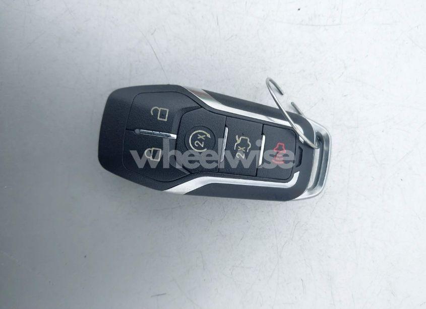 Photo 11 of 2016 Lincoln Mkz (VIN 3LN6L2J94GR629759)