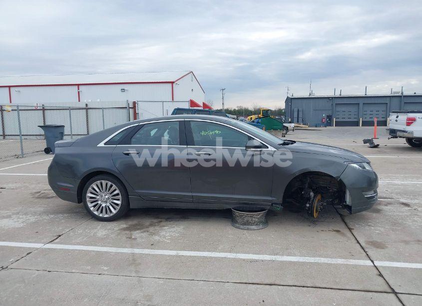 Photo 6 of 2016 Lincoln Mkz (VIN 3LN6L2J94GR629759)