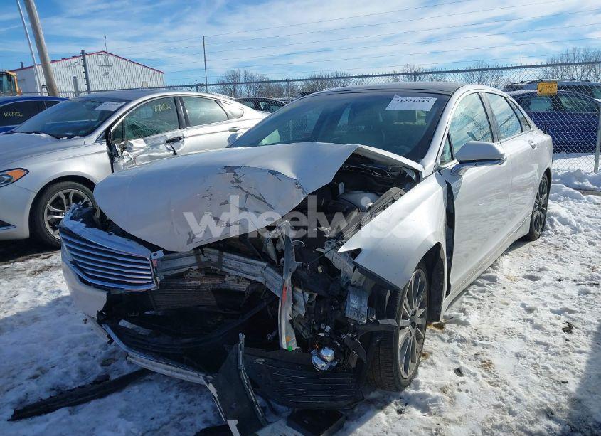 Photo 2 of 2013 Lincoln Mkz (VIN 3LN6L2J95DR803074)