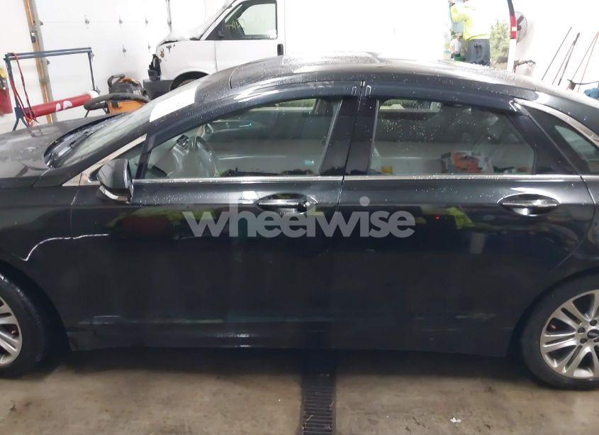 Photo 14 of 2014 Lincoln Mkz (VIN 3LN6L2J97ER814157)
