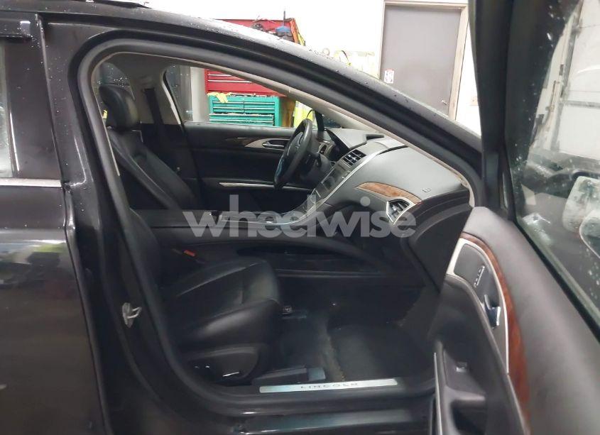 Photo 5 of 2014 Lincoln Mkz (VIN 3LN6L2J97ER814157)