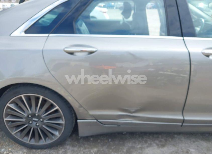 Photo 6 of 2016 Lincoln Mkz (VIN 3LN6L2J97GR620862)