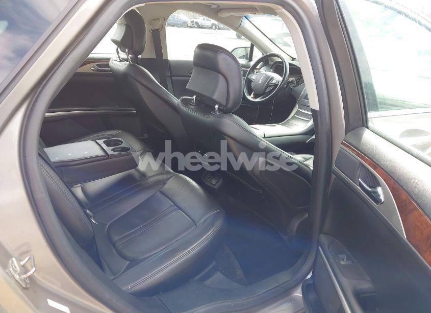 Photo 8 of 2016 Lincoln Mkz (VIN 3LN6L2J97GR620862)