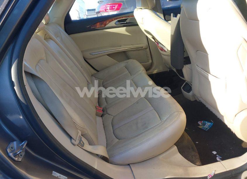 Photo 8 of 2014 Lincoln Mkz (VIN 3LN6L2J99ER823846)