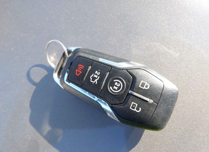 Photo 11 of 2016 Lincoln Mkz (VIN 3LN6L2J99GR620863)