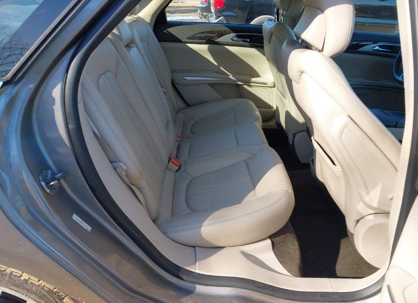 Photo 8 of 2016 Lincoln Mkz (VIN 3LN6L2J99GR620863)