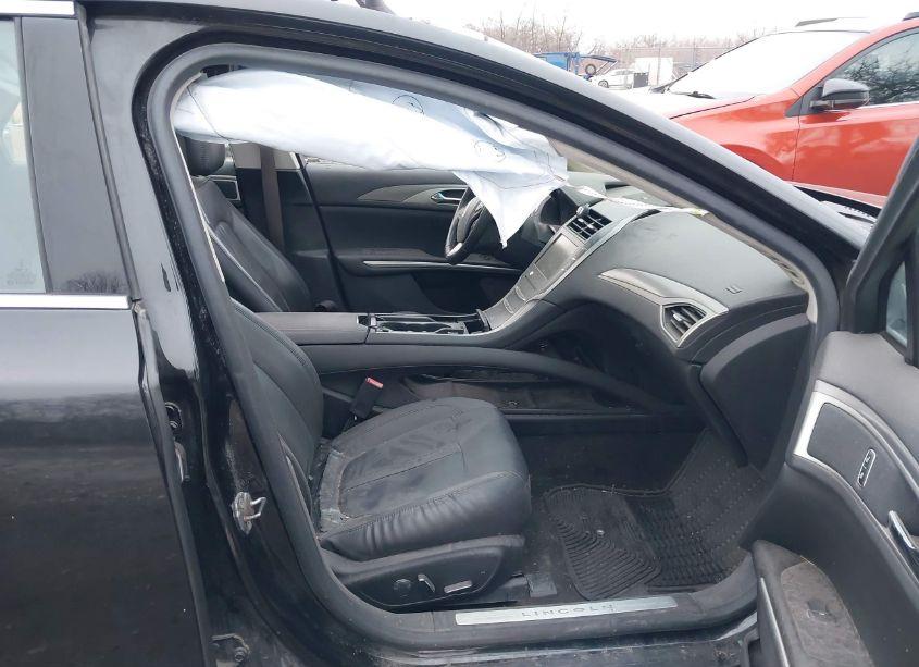 Photo 5 of 2013 Lincoln Mkz (VIN 3LN6L2JK1DR825611)