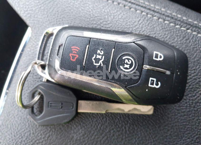 Photo 11 of 2015 Lincoln Mkz (VIN 3LN6L2JK1FR619109)