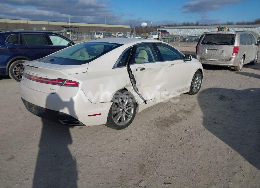 Photo 4 of 2014 Lincoln Mkz (VIN 3LN6L2JK2ER810679)